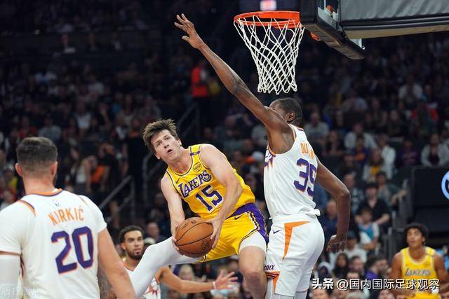 NBA全明星三分大赛：利拉德连续两年绝杀夺冠